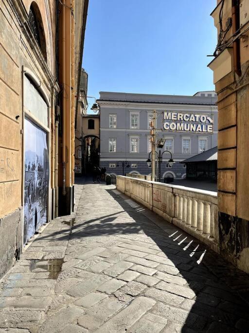 Overlooking The Porto Antico Of Genoa Apartamento Exterior foto